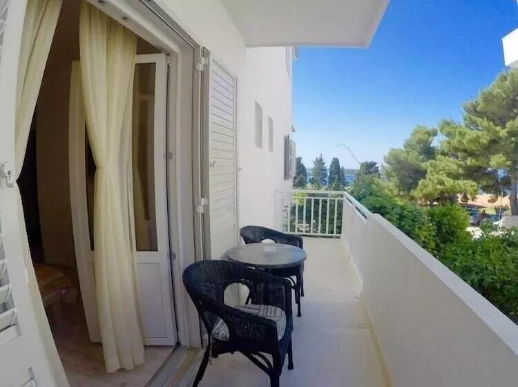 ペンション Vila Lacman