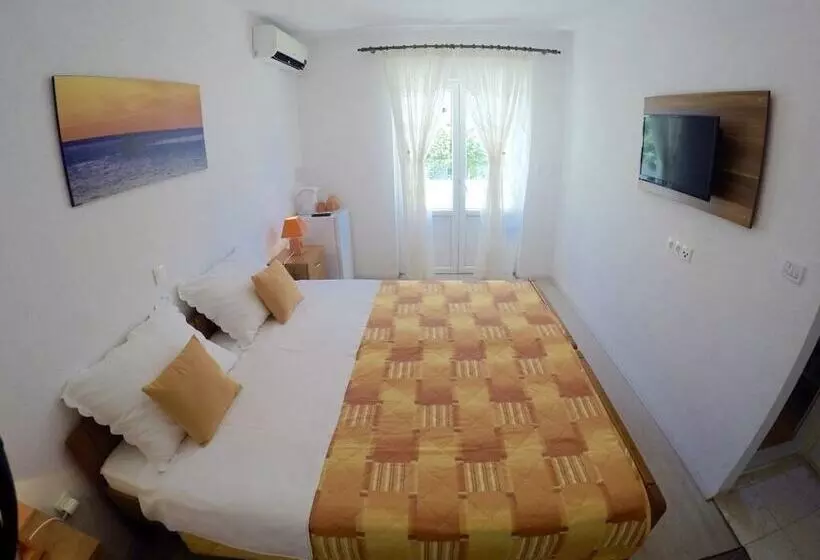 ペンション Vila Lacman