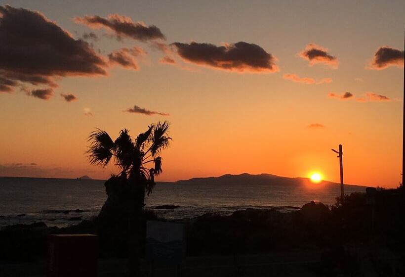 ベッドアンドブレックファースト Namioto Biyori