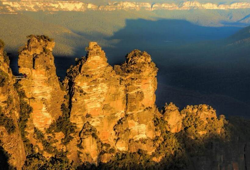 Chatelaine Valley Views