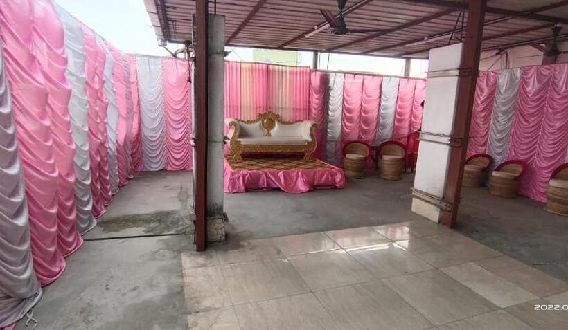 هتل Royal Residency