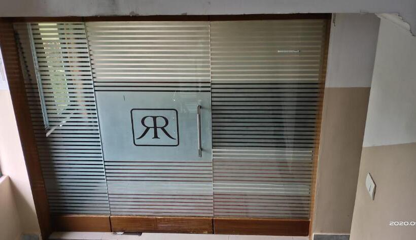 هتل Royal Residency