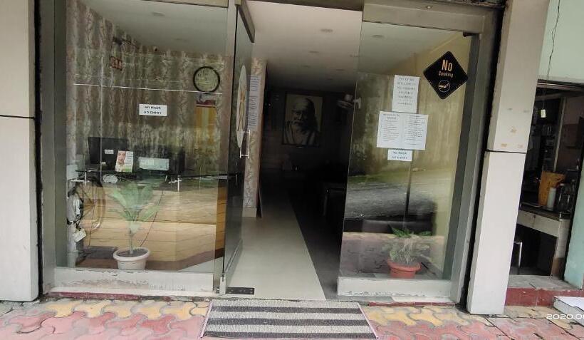 هتل Royal Residency