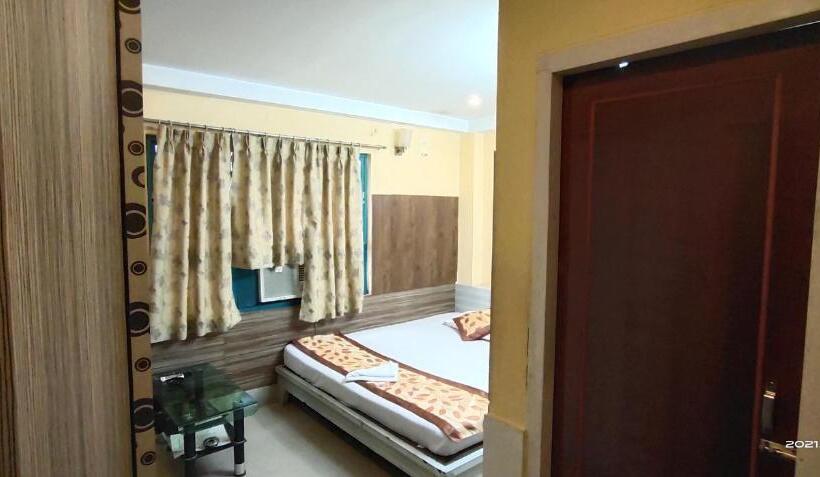 هتل Royal Residency