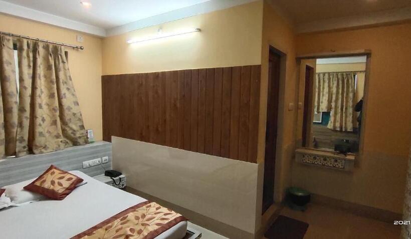 هتل Royal Residency