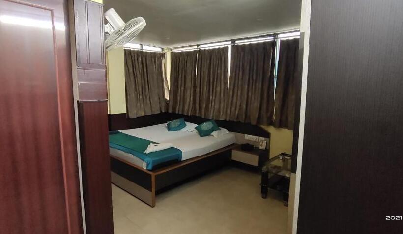 هتل Royal Residency