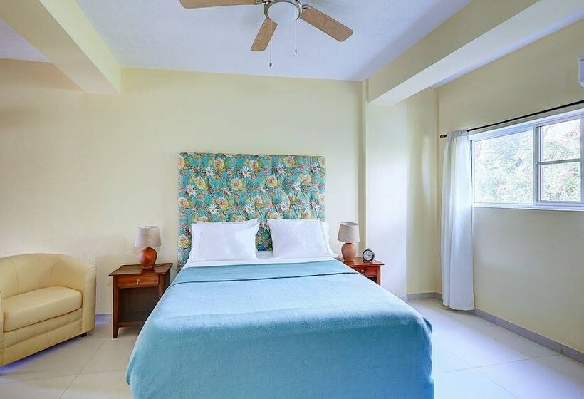 Hotelli L'auberge Du Vieux Port