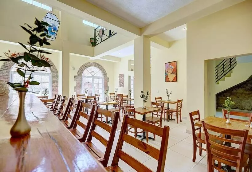 هتل L'auberge Du Vieux Port