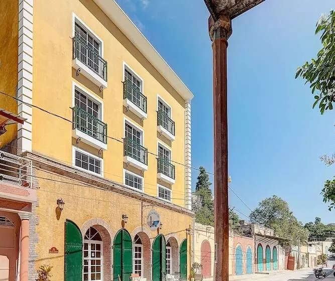 هتل L'auberge Du Vieux Port