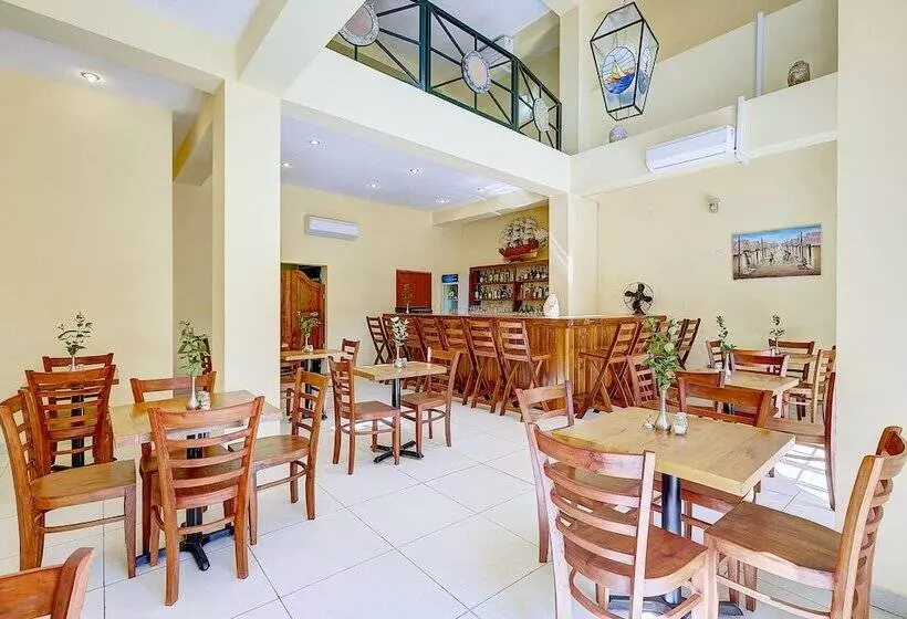 هتل L'auberge Du Vieux Port