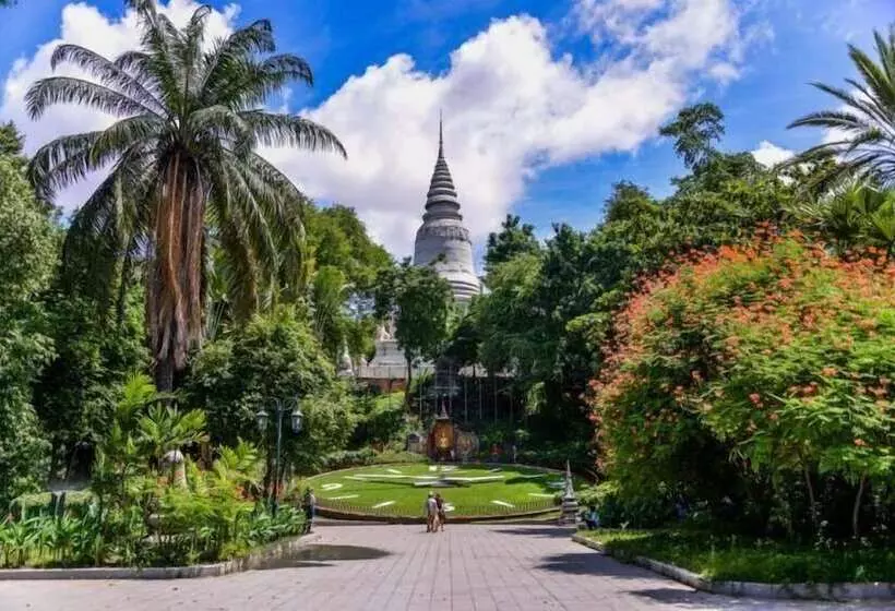 Lcs Hotel & Apartment