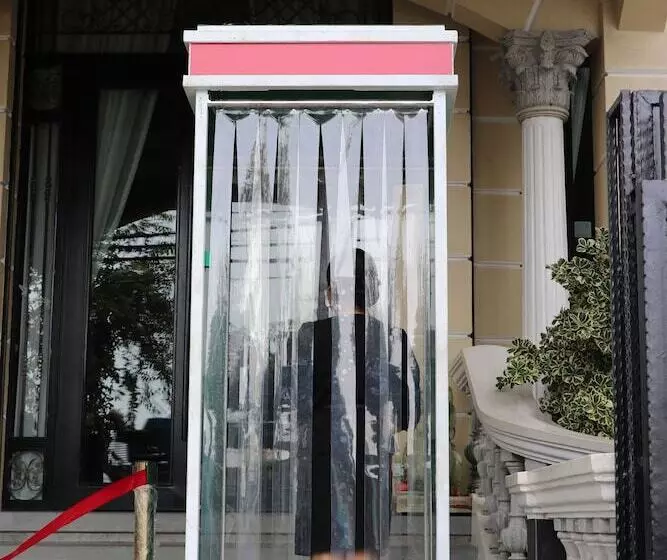 Lcs Hotel & Apartment