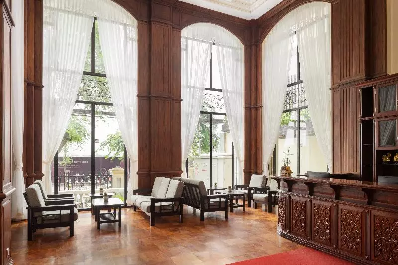 Lcs Hotel & Apartment