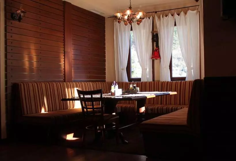 ホテル Shiroka Laka