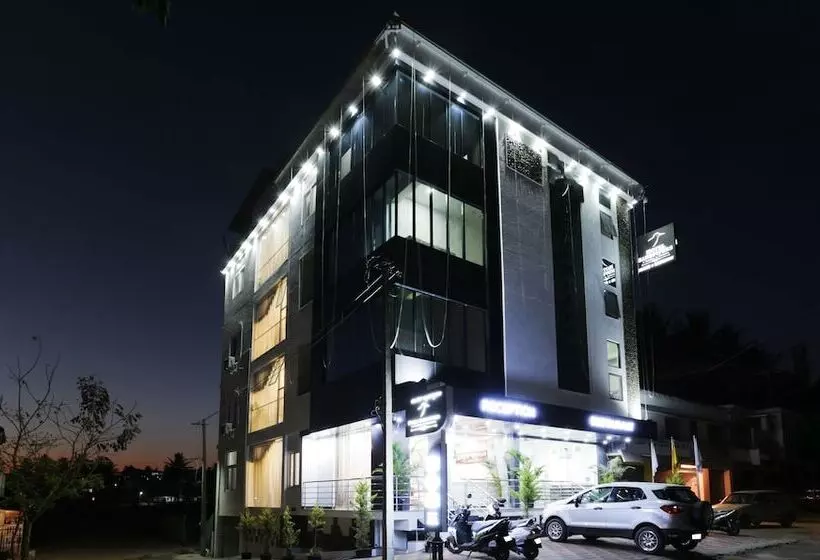 ホテル Treebo Sandpipers Kushalnagar