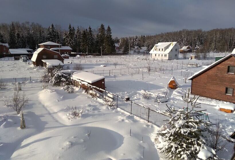 פנסיון Canadian Corner