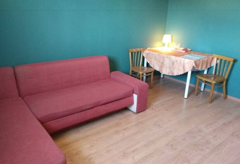 פנסיון Canadian Corner