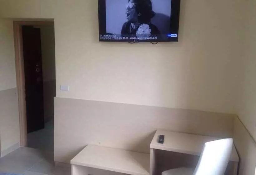 پانسیون Guest House Hola Roma