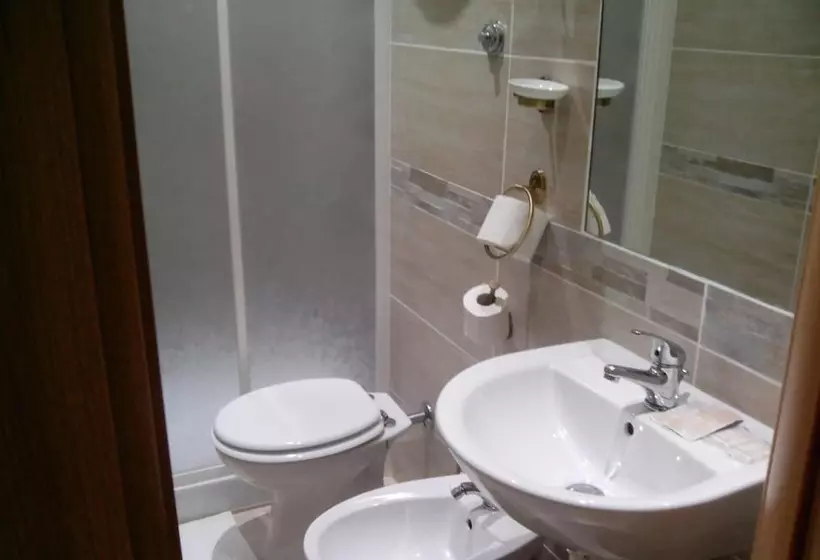 پانسیون Guest House Hola Roma