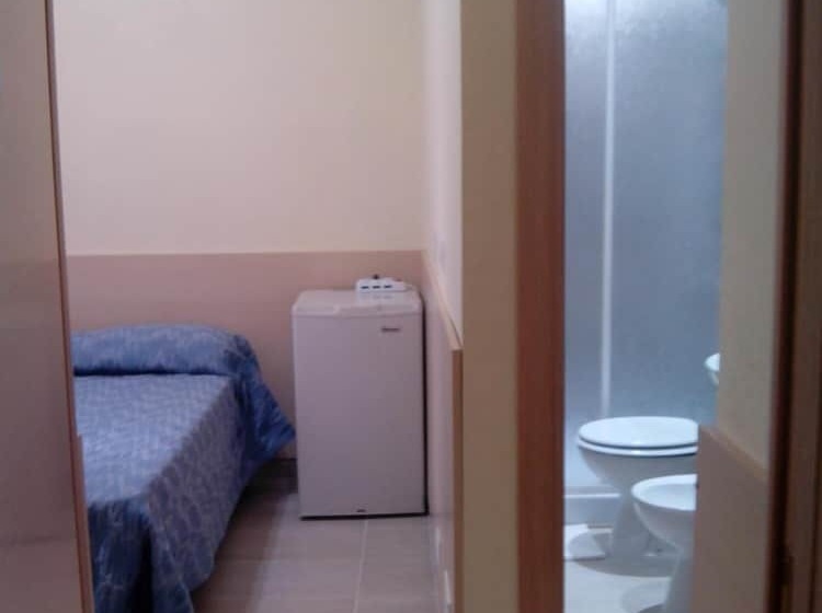 پانسیون Guest House Hola Roma