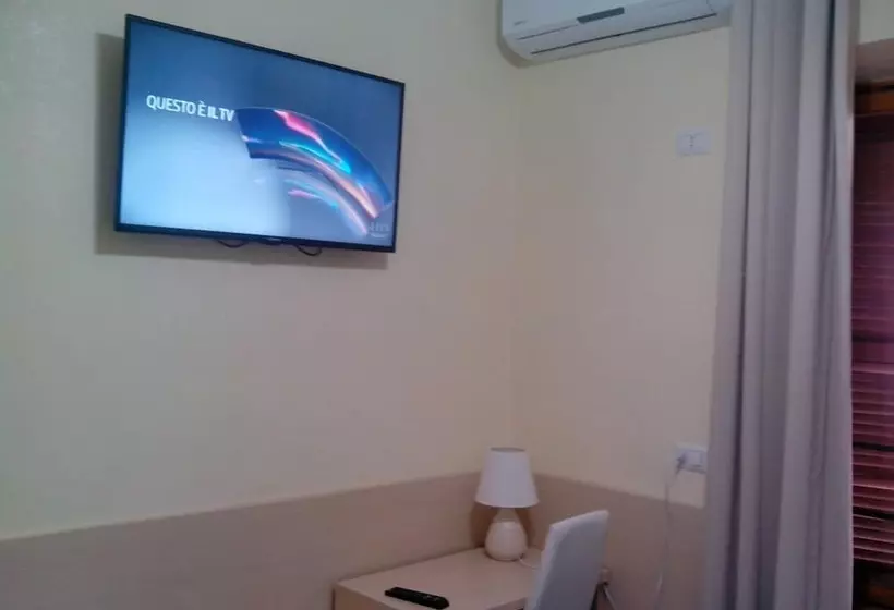 پانسیون Guest House Hola Roma