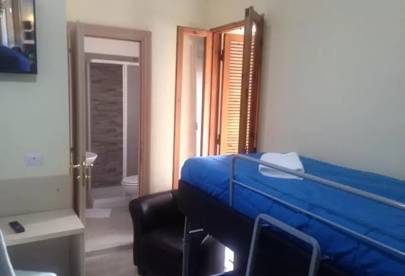 پانسیون Guest House Hola Roma