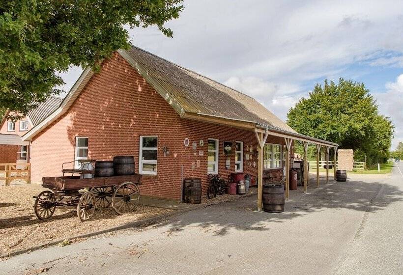 פנסיון Knaplund Destillery