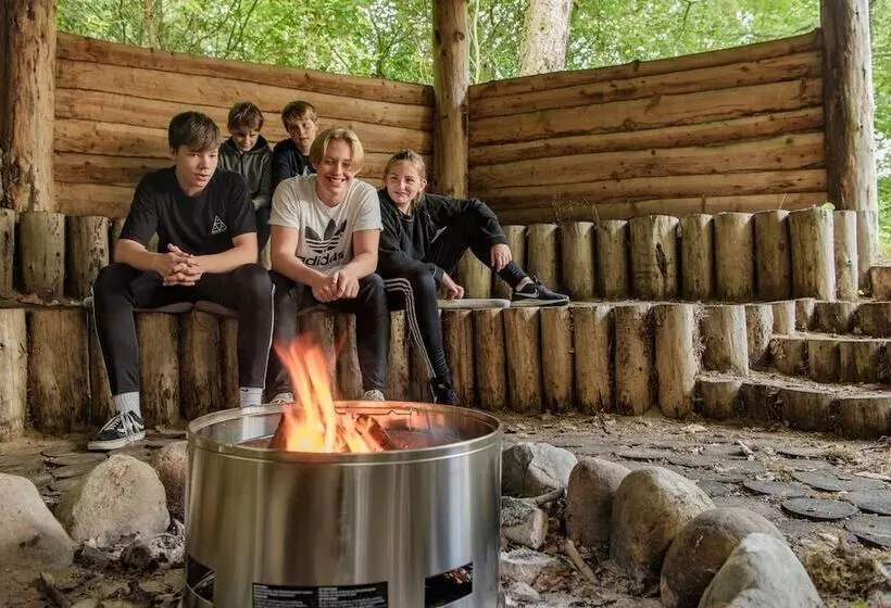 Majatalo Knaplund Destillery