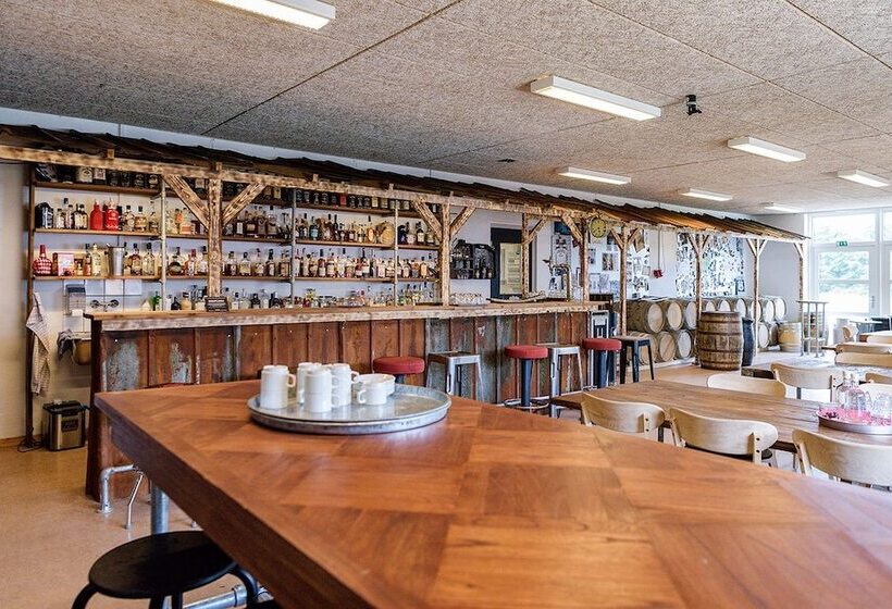 פנסיון Knaplund Destillery