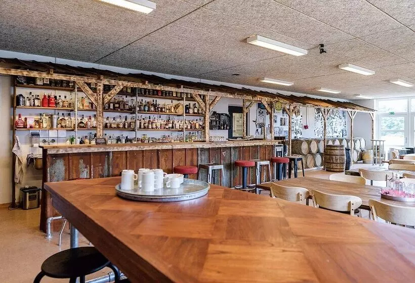 Majatalo Knaplund Destillery