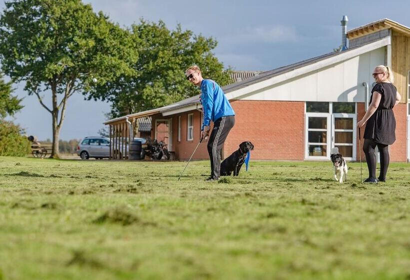 פנסיון Knaplund Destillery