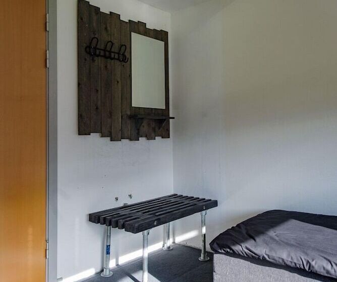 פנסיון Knaplund Destillery