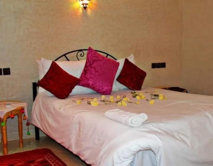 بنسيون Restaurant Dar Al Madina