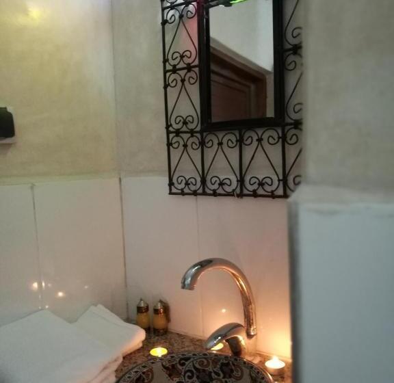 بنسيون Restaurant Dar Al Madina