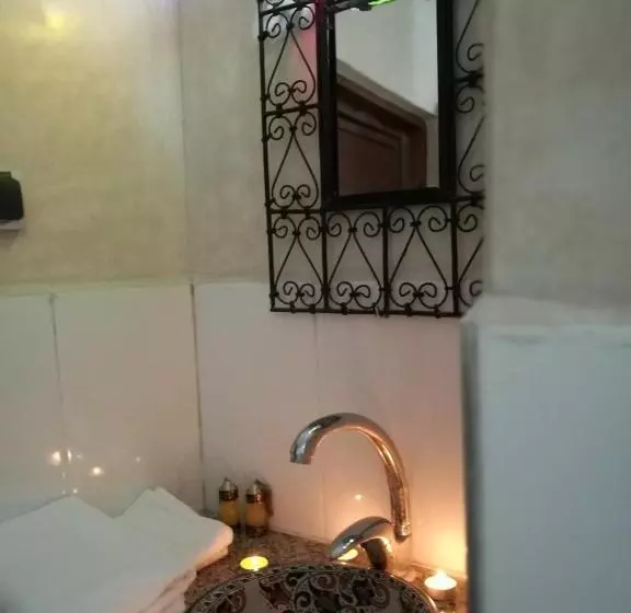 پانسیون Restaurant Dar Al Madina