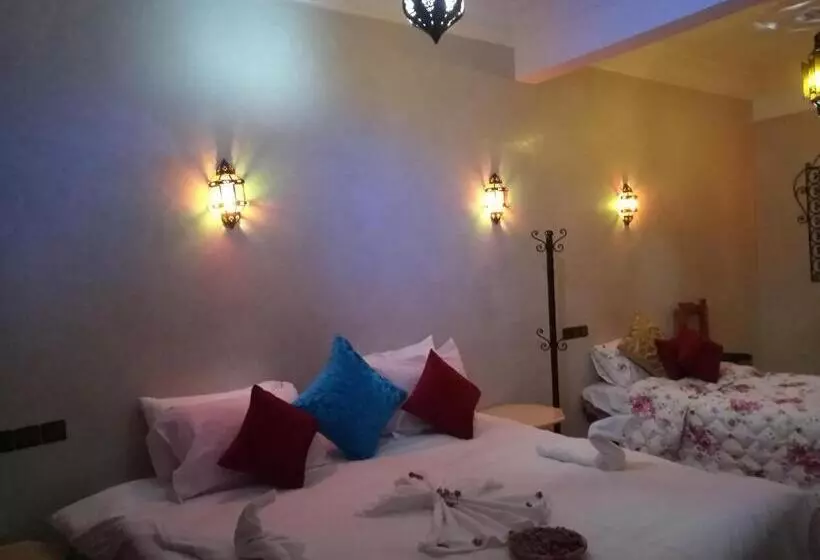 پانسیون Restaurant Dar Al Madina