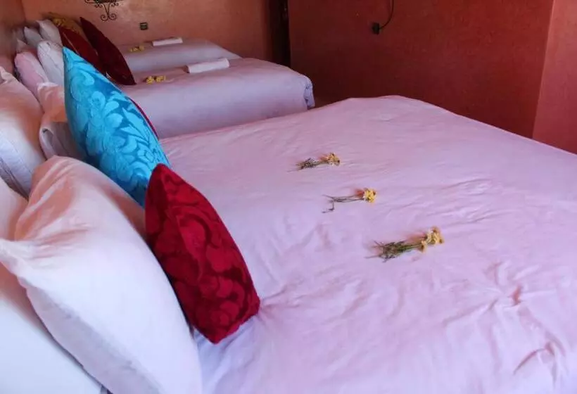 پانسیون Restaurant Dar Al Madina