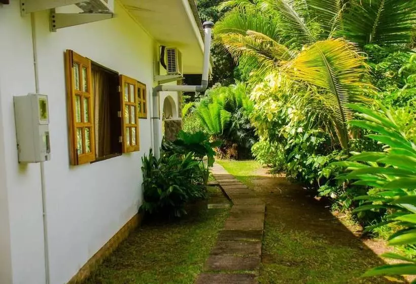 پانسیون Villa Rafia