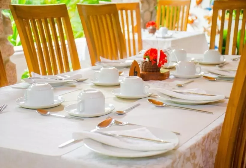 پانسیون Villa Rafia