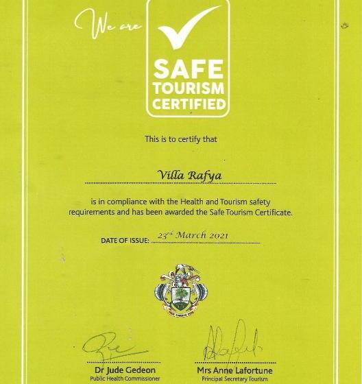 پانسیون Villa Rafia