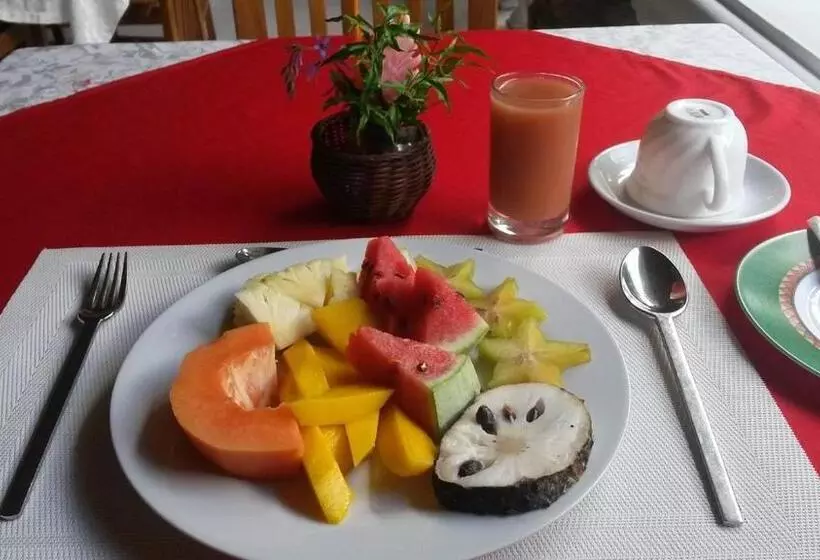 پانسیون Villa Rafia