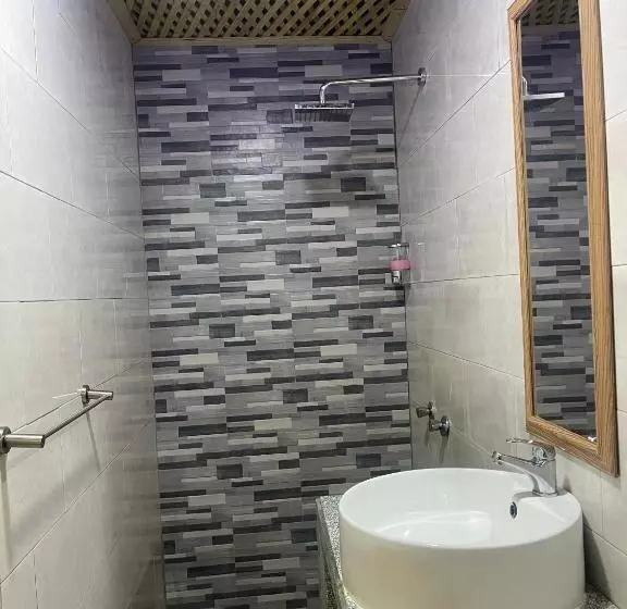 پانسیون Villa Rafia