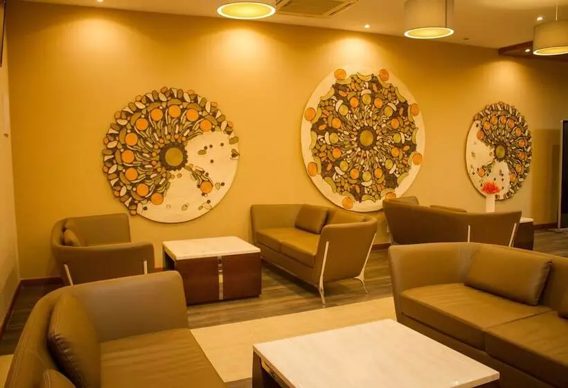 The Streamliner Hotel Apartment