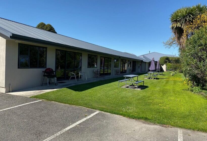 בית מלון כפרי Grove Park Motor Lodge