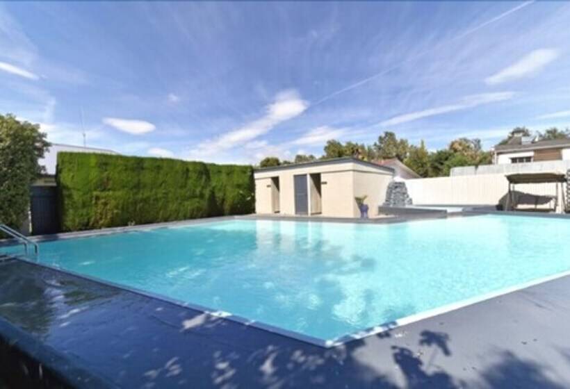 בית מלון כפרי Grove Park Motor Lodge