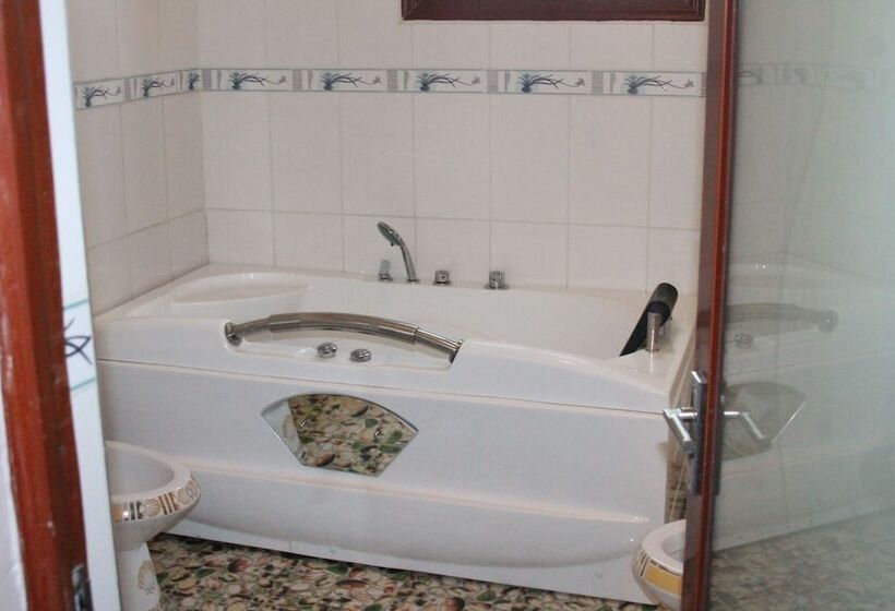 هتل Misty Mountain Lodge