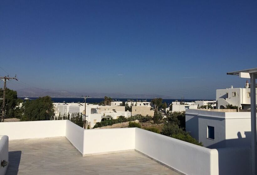 Kostas & Ioanna Studios