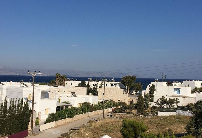 Kostas & Ioanna Studios