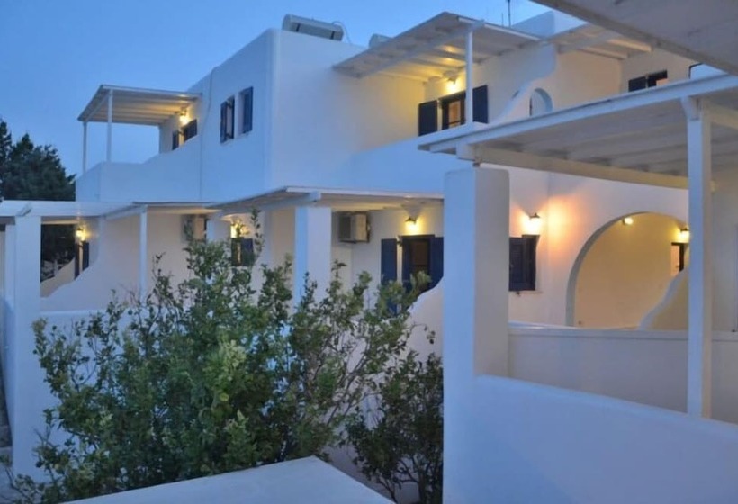 Kostas & Ioanna Studios