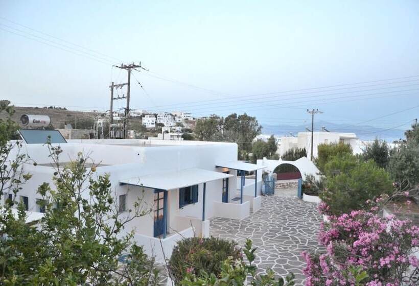 Kostas & Ioanna Studios